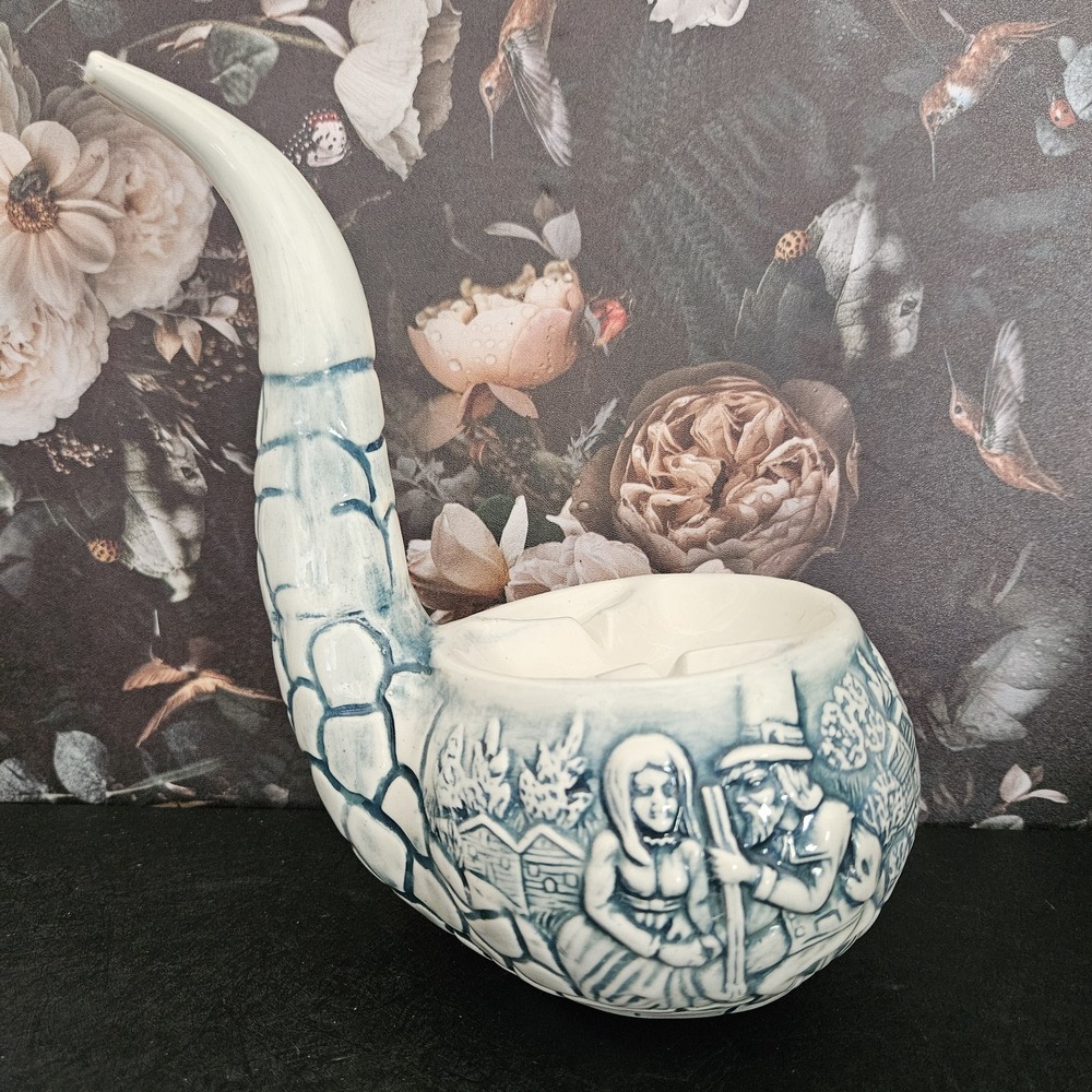 VINTAGE‎ Ceramic Pipe Shaped ASHTRAY Farmers Cabin Pilgrim Design - 9"